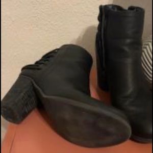 Women’s Madden Girl Booties 
Size- 8 
$30 OBO 

Pet & smoke free home